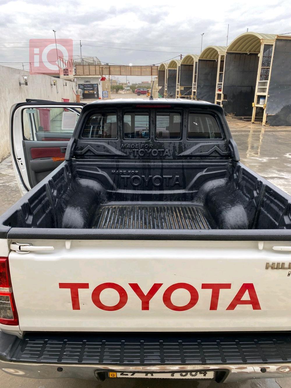 تويوتا هايلوكس